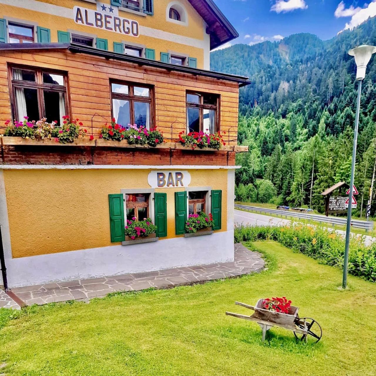 Albergo Piani Di Luzza Forni Avoltri Extérieur photo